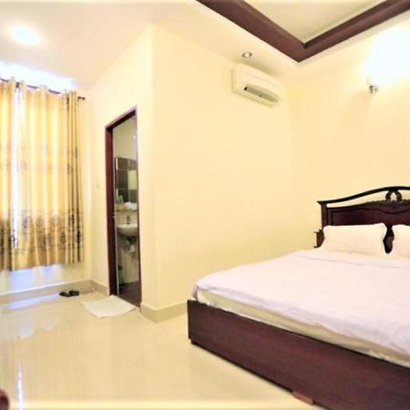 Tuan Viet Hotel Dinh Tien Hoang Хошимин Экстерьер фото