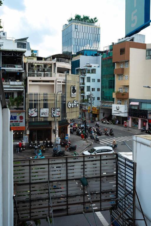 Tuan Viet Hotel Dinh Tien Hoang Хошимин Экстерьер фото